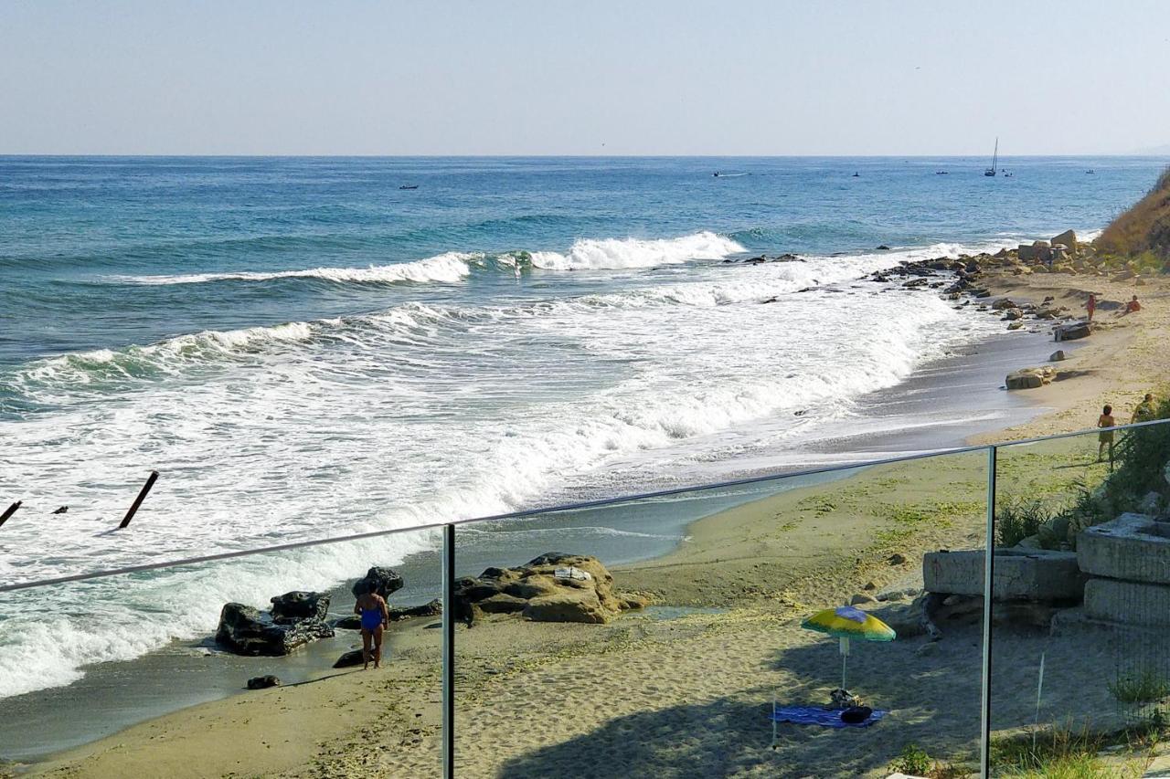 Beach Villa Varna - Cosiness 4 Meters From The Sea Dış mekan fotoğraf