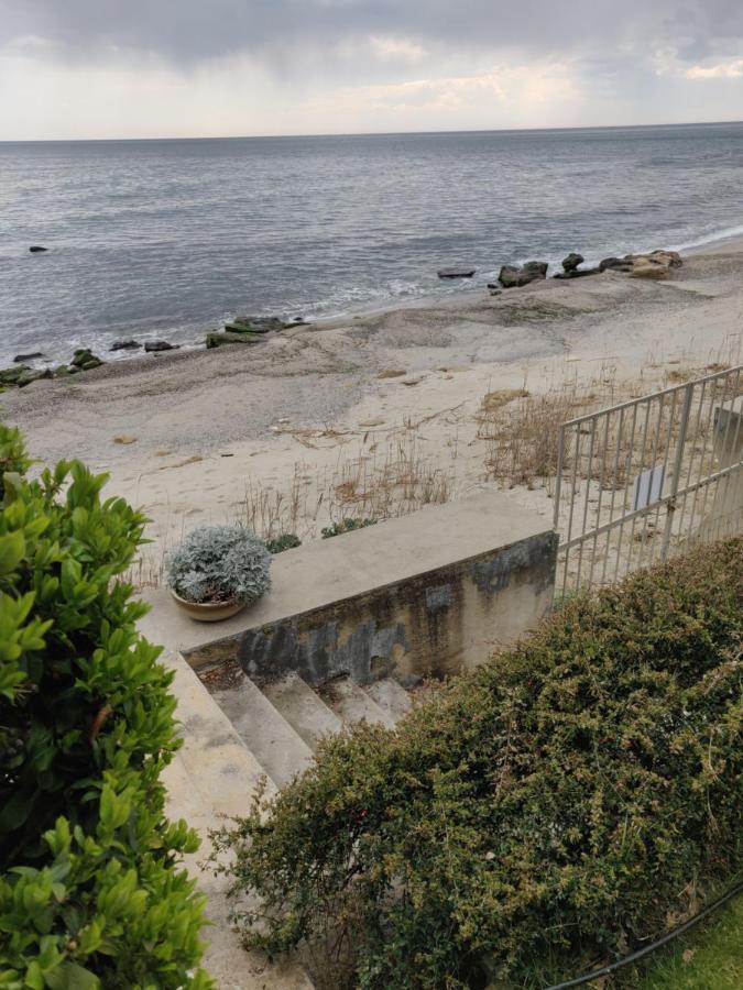 Beach Villa Varna - Cosiness 4 Meters From The Sea Dış mekan fotoğraf